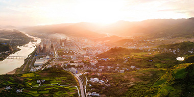 广元 | 航拍宝轮镇全景